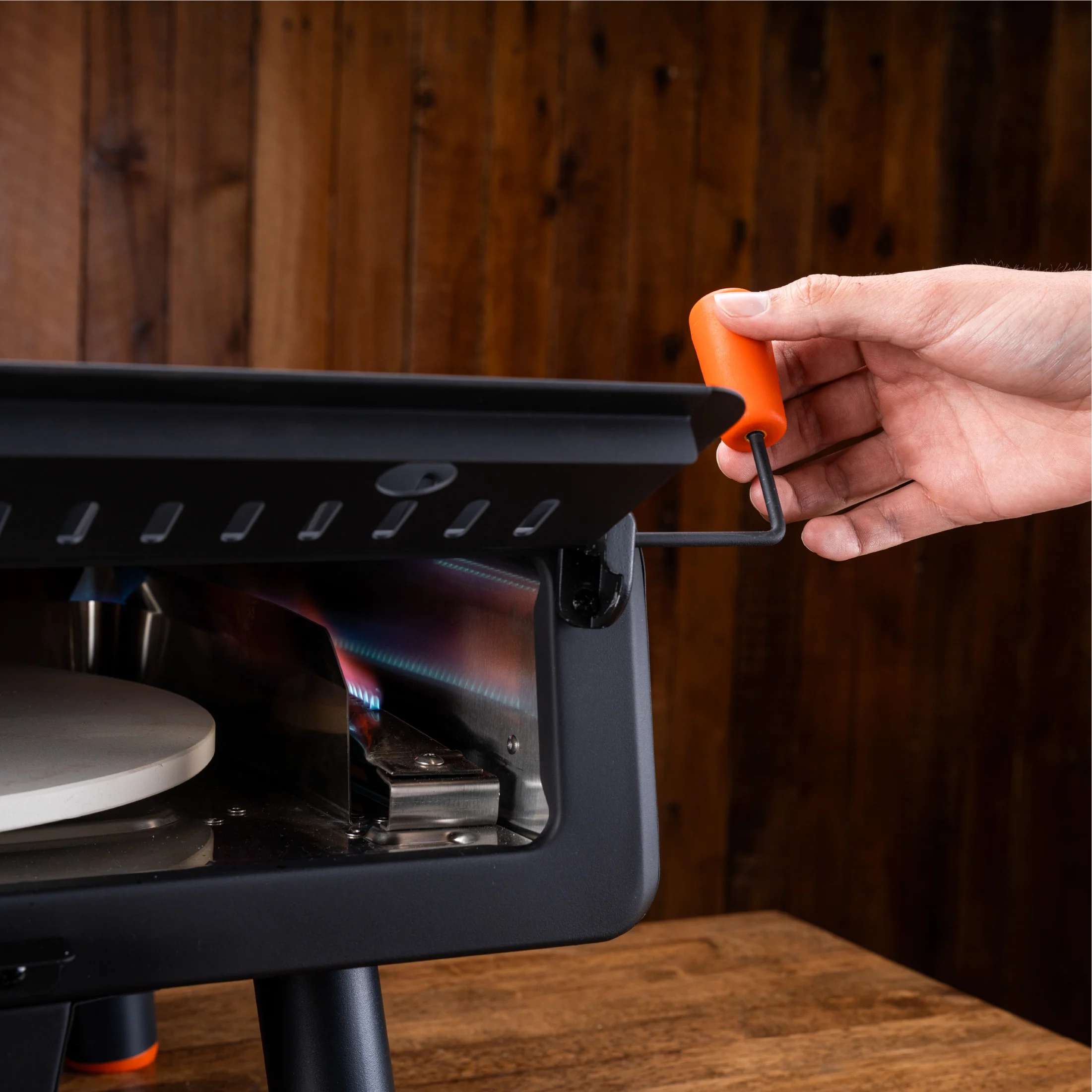 Blackstone Outdoor Tabletop Propane Pizza Oven with 13�?Rotating Pizza Stone