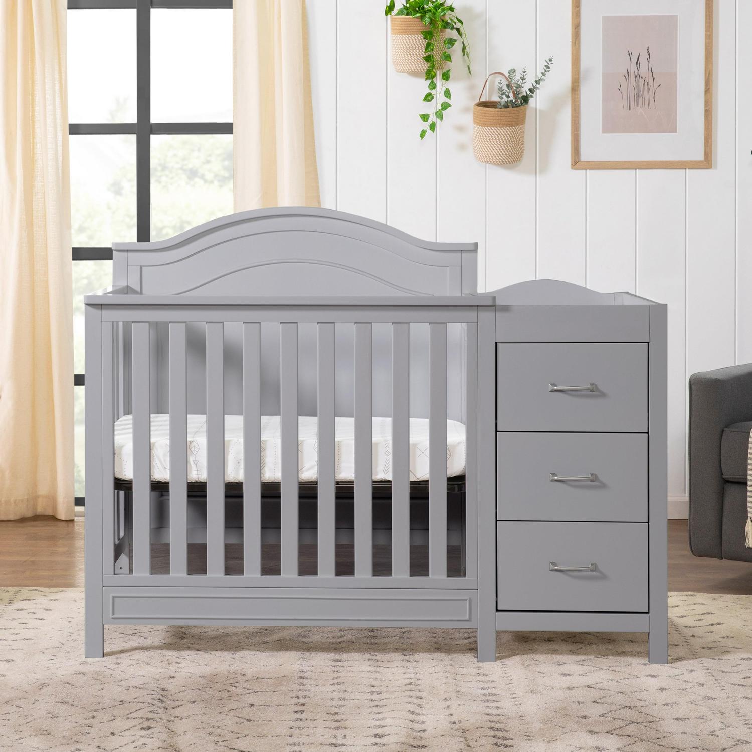 DaVinci Charlie 4-in-1 Convertible Mini Crib & Changer in Grey